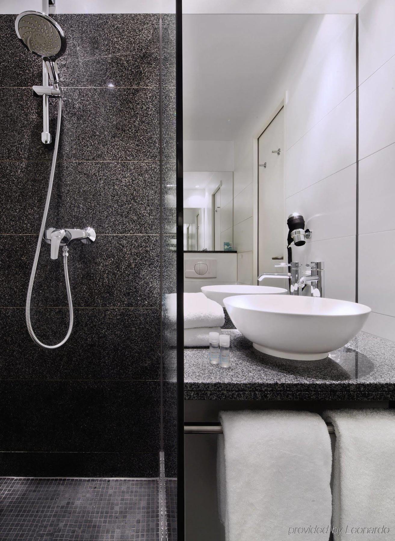 Motel One London-Tower Hill Bagian luar foto